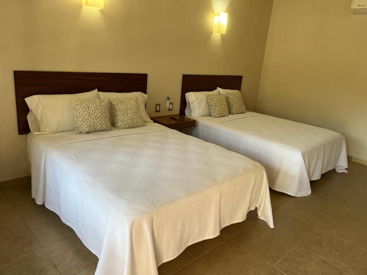 Natura Hotel & Villas Zihuatanejo Kültér fotó