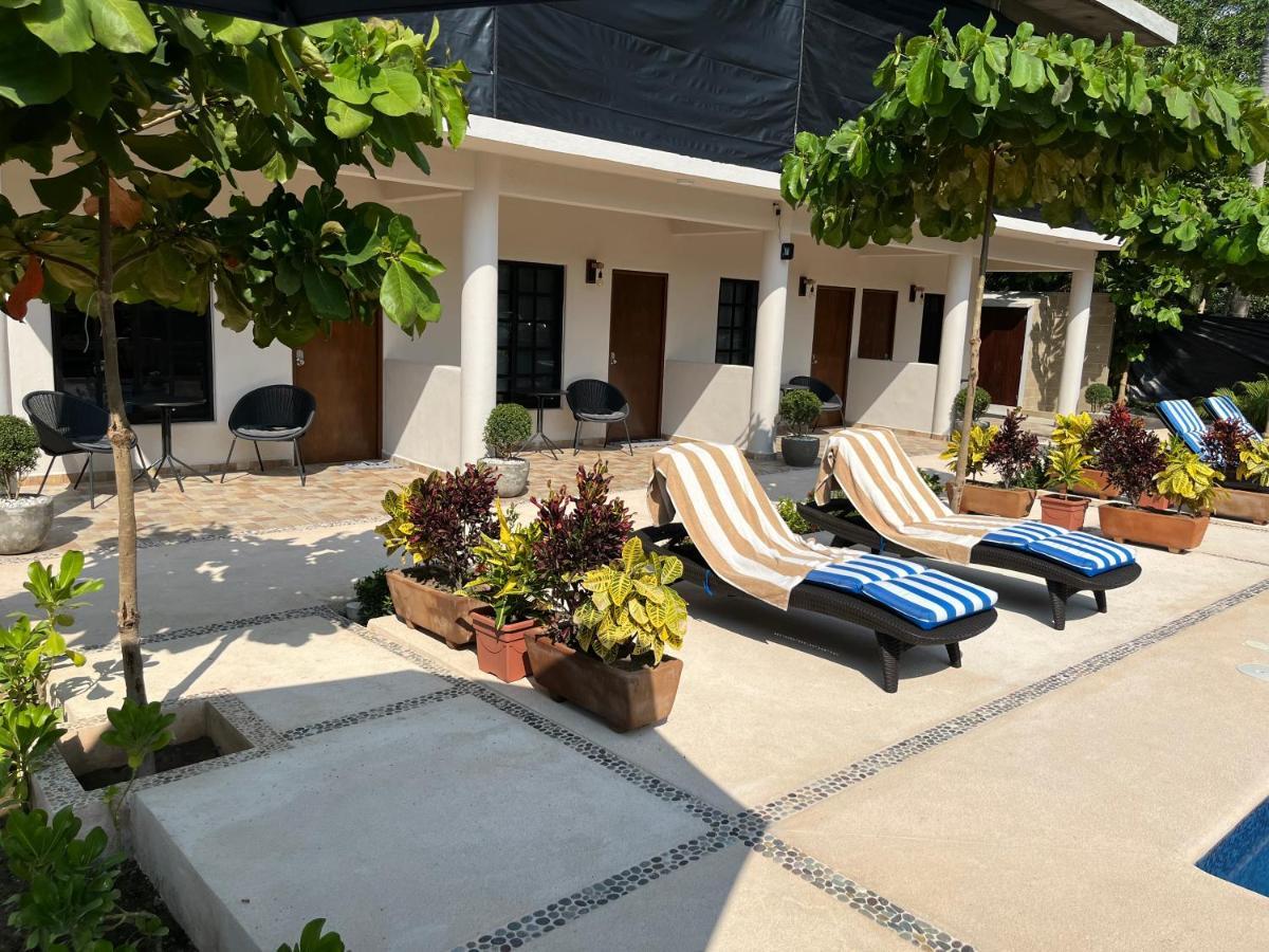 Natura Hotel & Villas Zihuatanejo Kültér fotó