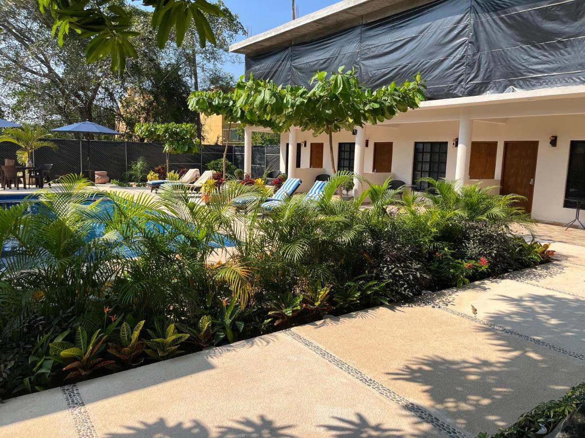 Natura Hotel & Villas Zihuatanejo Kültér fotó